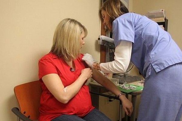 Pregnant flu vaccine vaccination