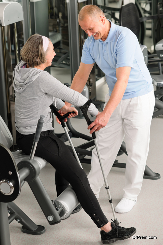 exercises-keep-fit-crutches