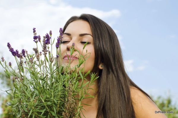 inhaling-lavender-fragrance